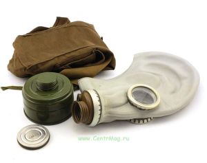 Гражданский противогаз (размер 3, 1987 г., маска ГП-7, фильтрующе-поглощающая коробка ГП-5, незапотевающая пленка)